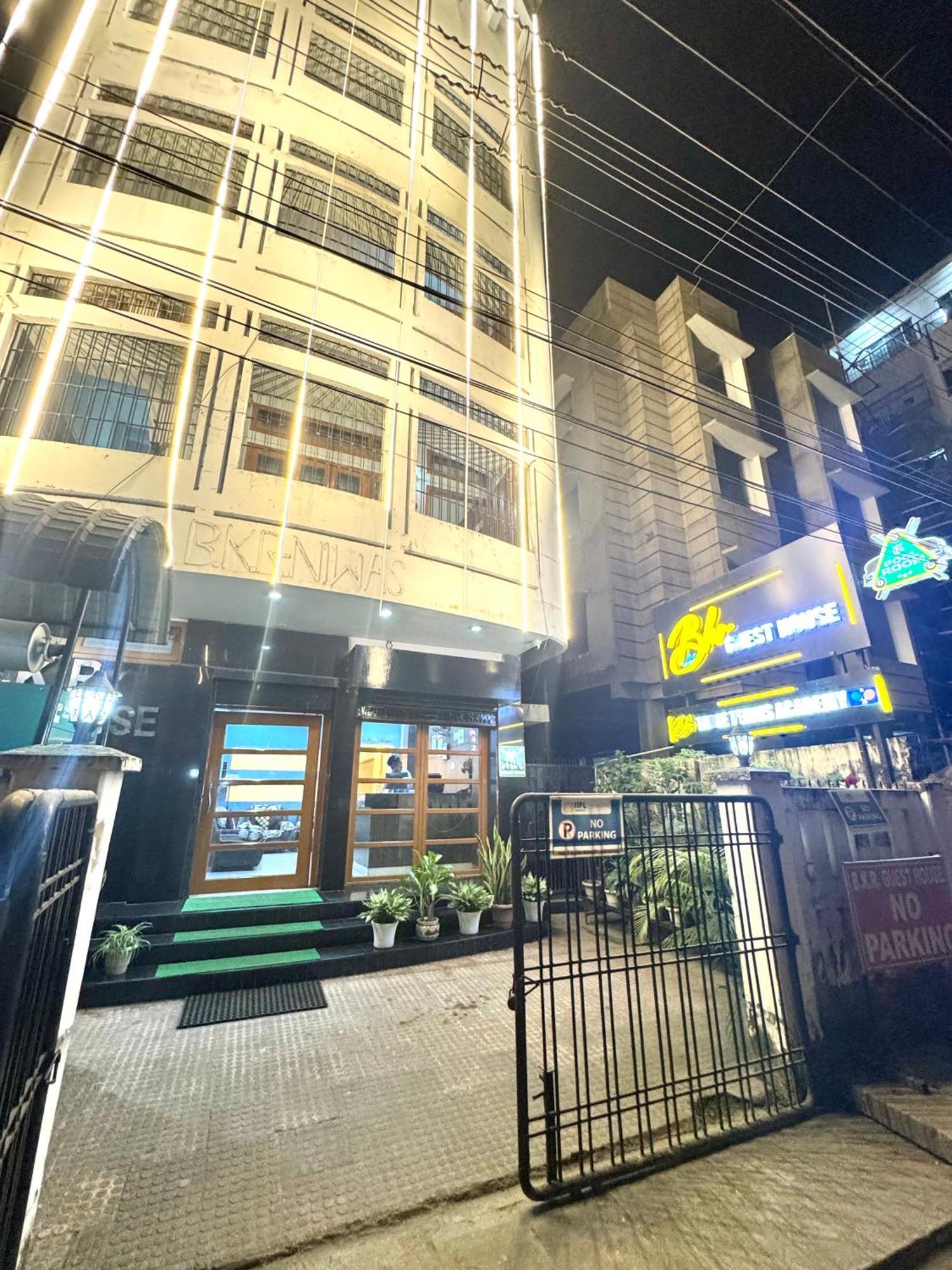 Hotel B K R グワーハーティー エクステリア 写真